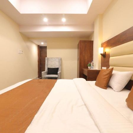Hotel Blueark Лакхнау Экстерьер фото