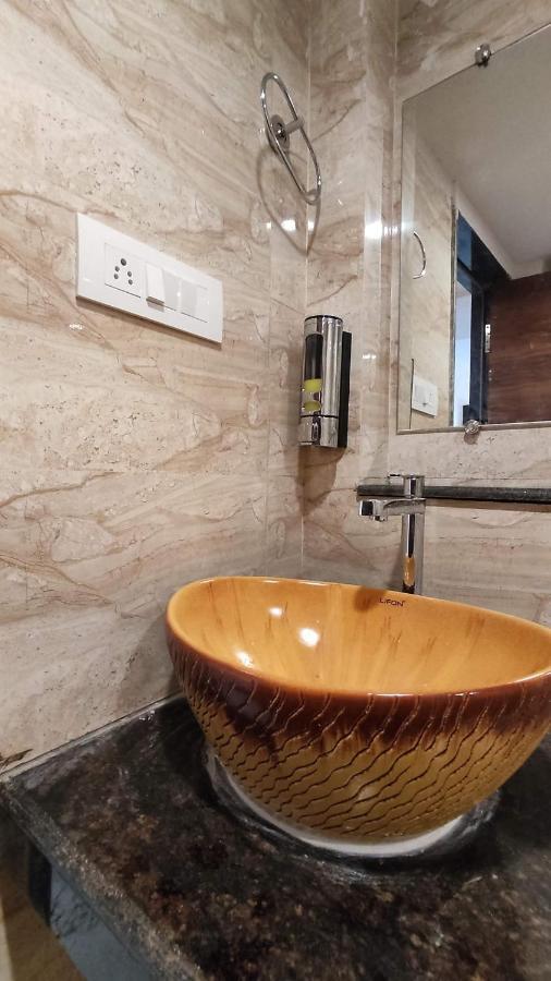 Hotel Blueark Лакхнау Экстерьер фото