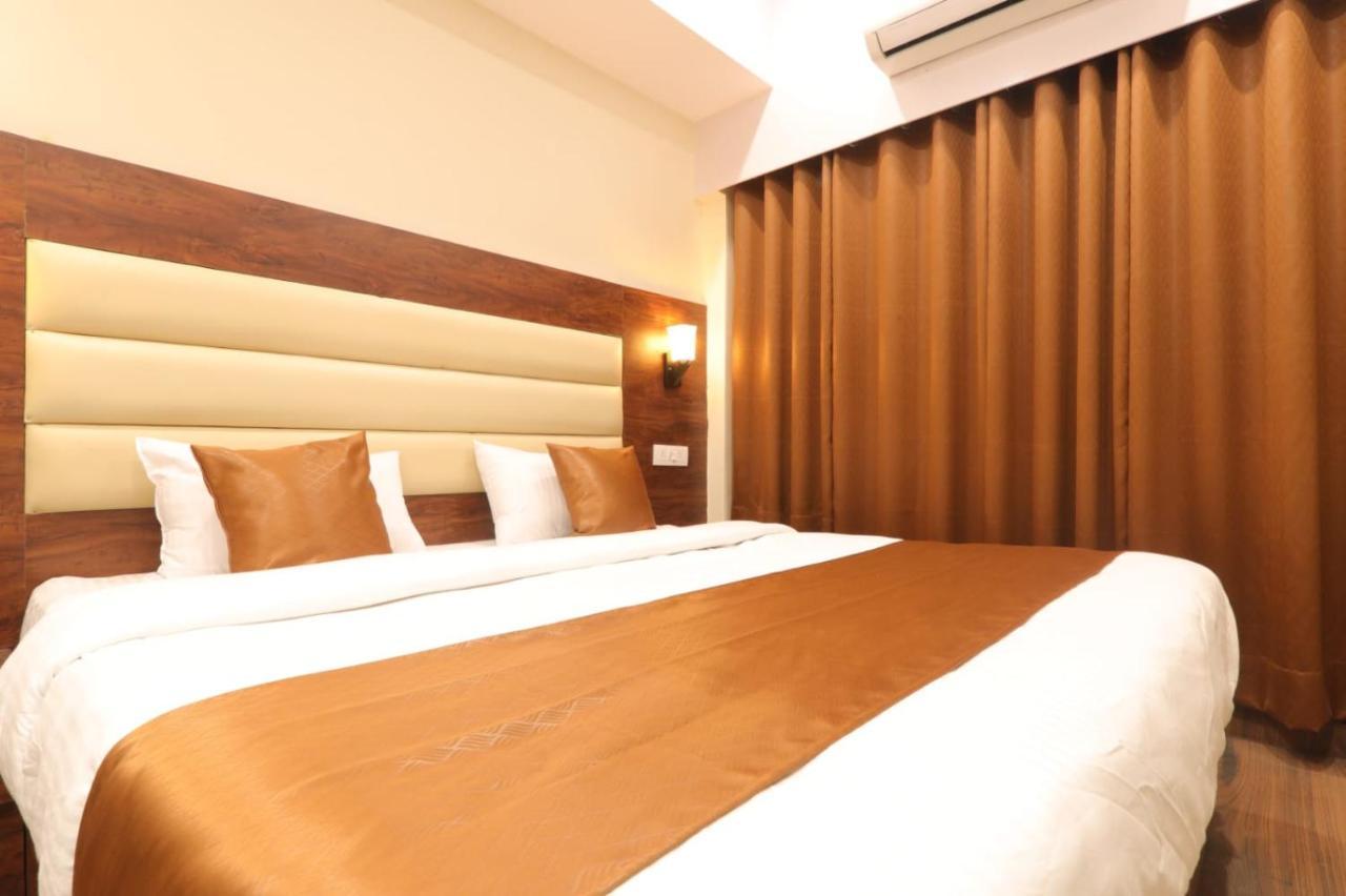 Hotel Blueark Лакхнау Экстерьер фото